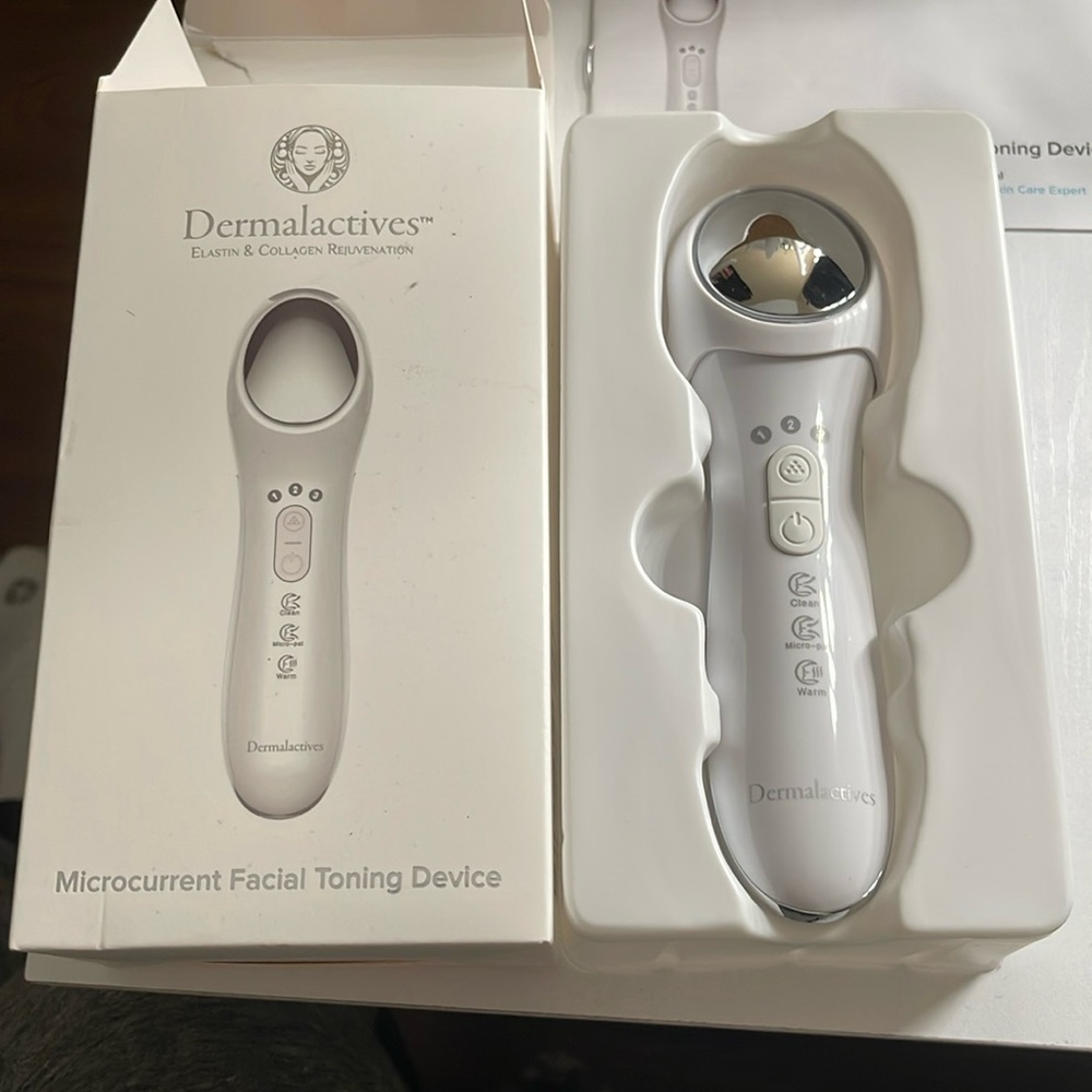 Dermalactives microcurrent facial toning device